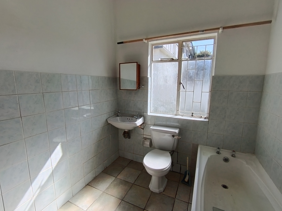 To Let 4 Bedroom Property for Rent in Lochnerhof Western Cape